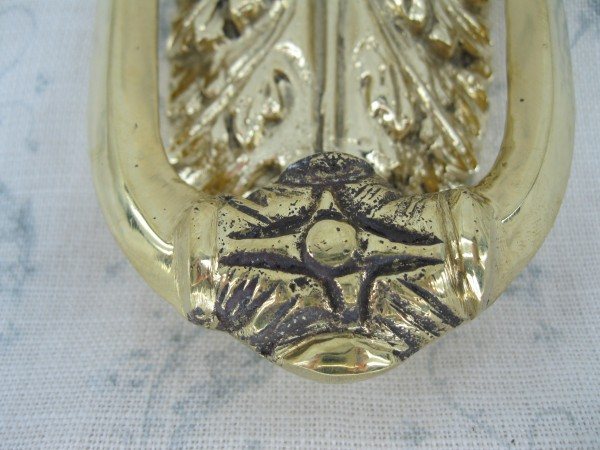 Acanthus Door Knocker (Brass)