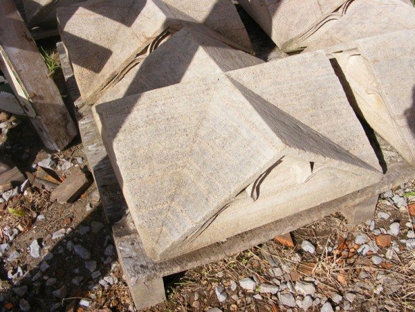 Pier Caps(Gothic)