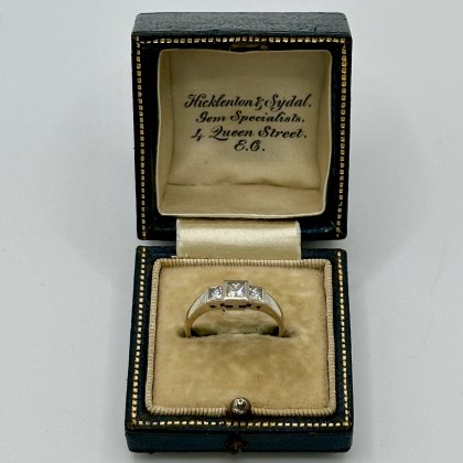 Jewellery & Collectables