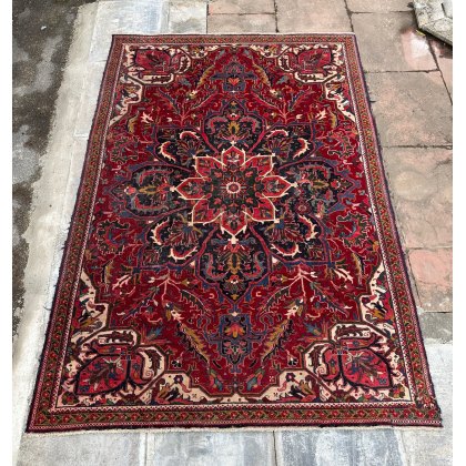 Vintage Fine Quality Persian Heriz Rug (1.98m x 2.98m)