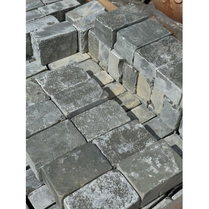 Blue Limestone Cobble Setts