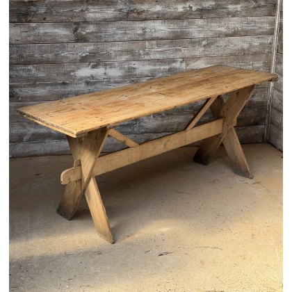 A 19thC English Pine Tavern Table A 19thC English Pine Tavern Table