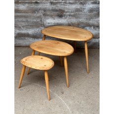 Fine Mid Century Ercol Beech & Elm Nest Of Pebble Coffee Table