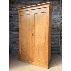 Beautiful Victorian Waxed Pine Large Cupboard