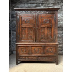 Antique English Early 18th Century Wardrobe Antique English Early 18th Century Wardrobe