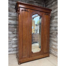 Antique Victorian Mahogany Wardrobe Antique Victorian Mahogany Wardrobe