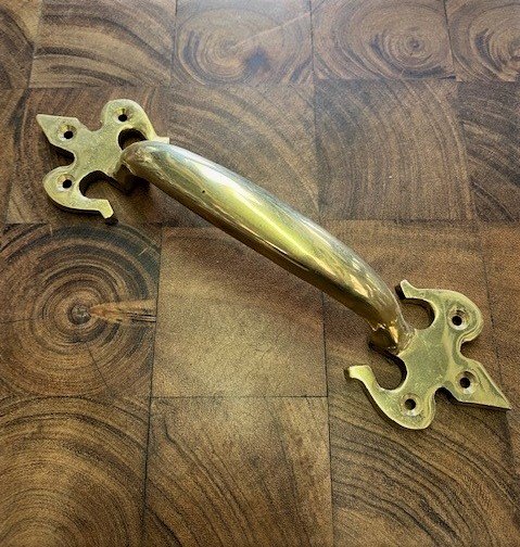 Wells Reclamation Brass Handle (Fleur de Lys)