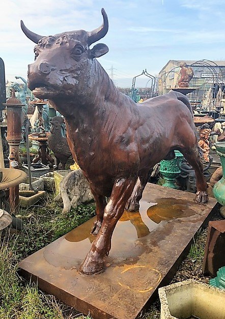 Wells Reclamation Cast Iron Bull