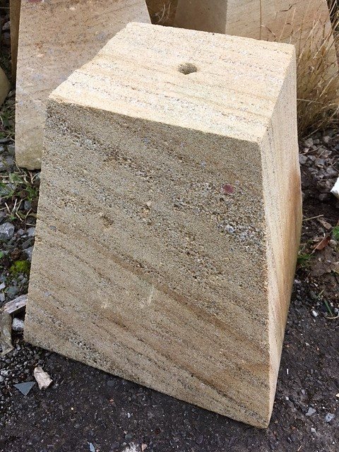 Wells Reclamation Base Stone 16'' (410mm)