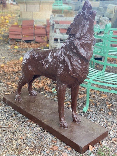 Wells Reclamation Large Howling Wolf Cast Iron Statue