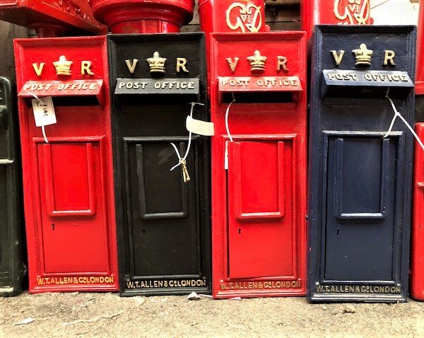 Wells Reclamation Postbox (V R)