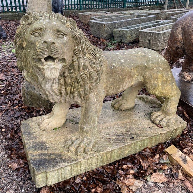 Weathered natural stone Lion