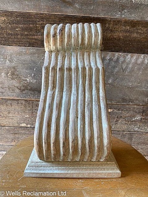 Wells Reclamation Reeded Scroll Corbel (Rustic)