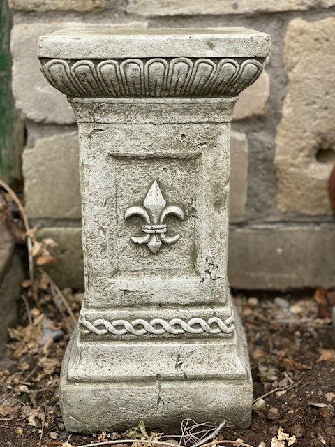 Wells Reclamation Plinth (Fleur de Lys)