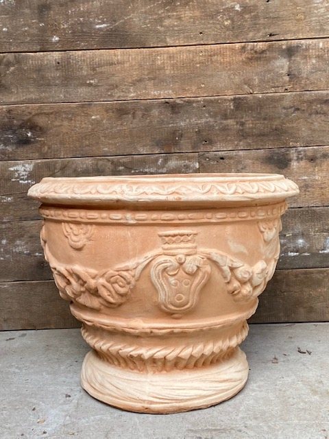 Wells Reclamation Fine Italian Decorative Terracotta Planter (Acanthus)