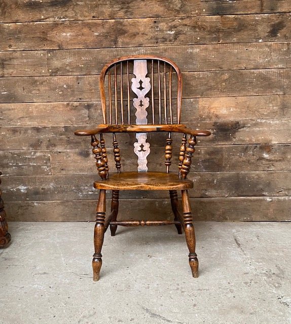 Antique 19th Century Victorian Elm & Beech Windsor Armchair