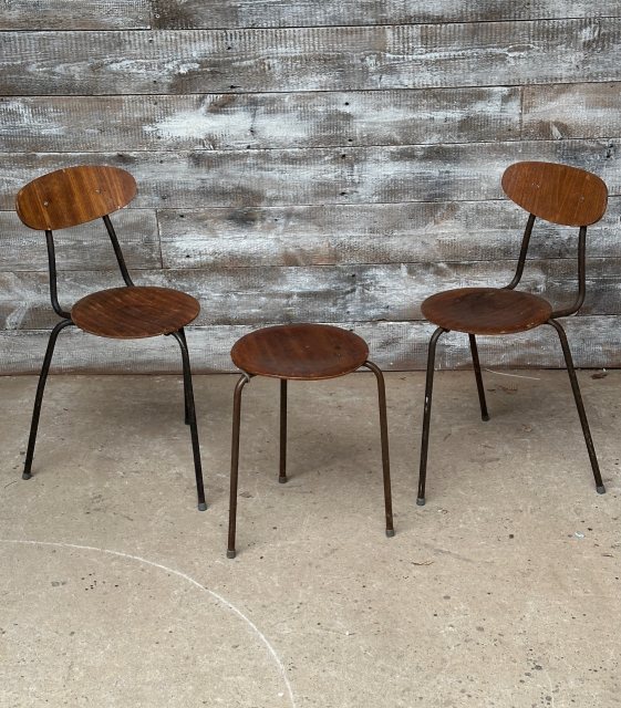 Fantastic Mid Century Set Of Dot Chairs & Table Jacobsen Style