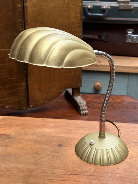 Vintage Art Deco Style Shell Form Lamp GWO
