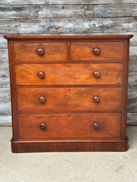 Wonderful Large Victorian Mahogany Chest Of Drawers