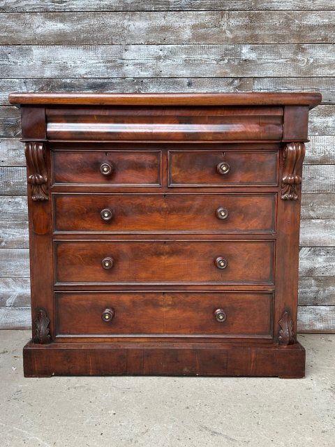 Wonderful Antique Victorian Decorative Chest Of Drawers