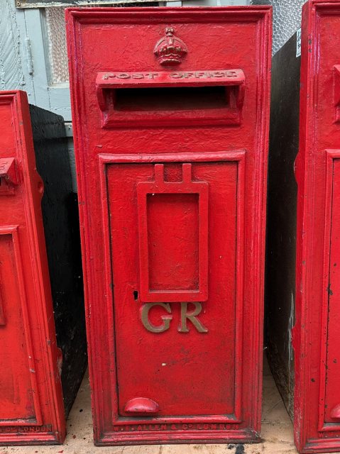 Antique Orignal Large George V GR Post Box