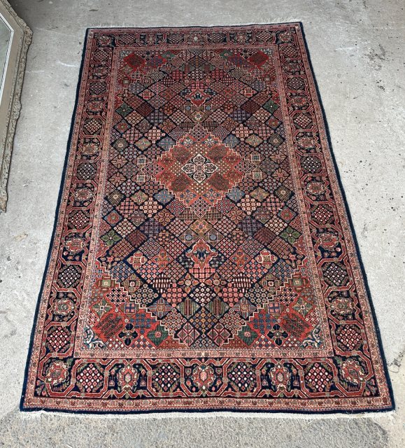 Vintage Quality Middle Eastern Wool Rug (1.98m x 1.32m)