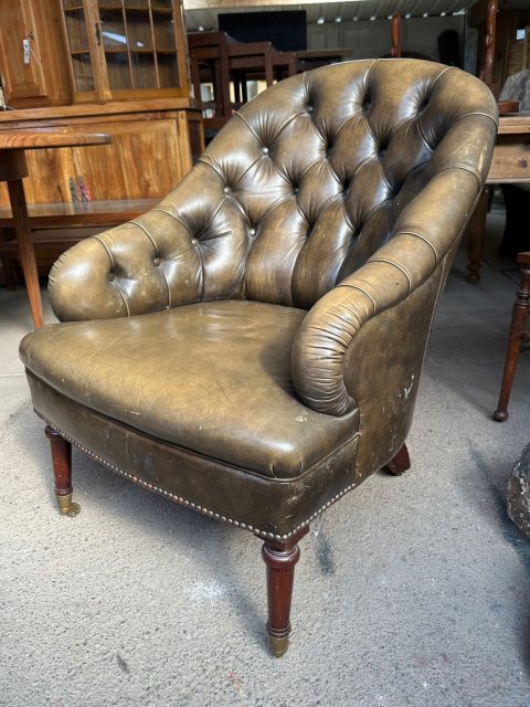 Vintage Chesterfield Style Green Leather Club Chair