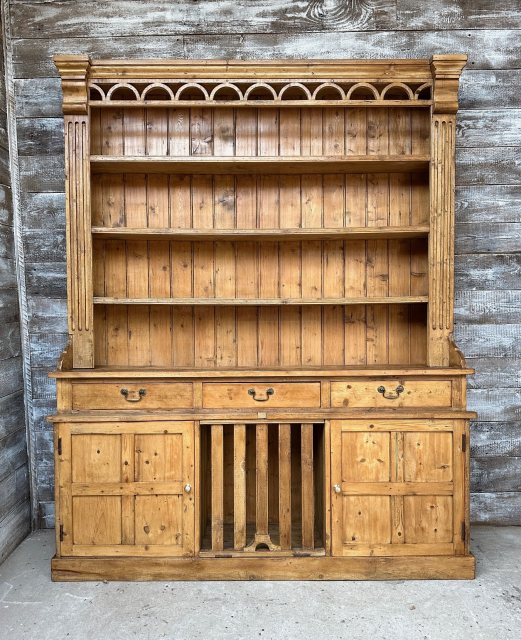 Impressive Vintage English Pine Farmhouse Dresser