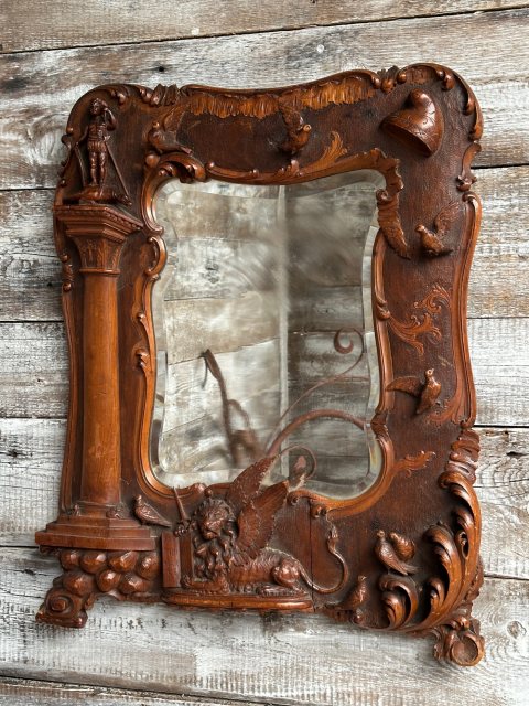 Beautiful Grand Tour Venetian Carved Limewood Mirror