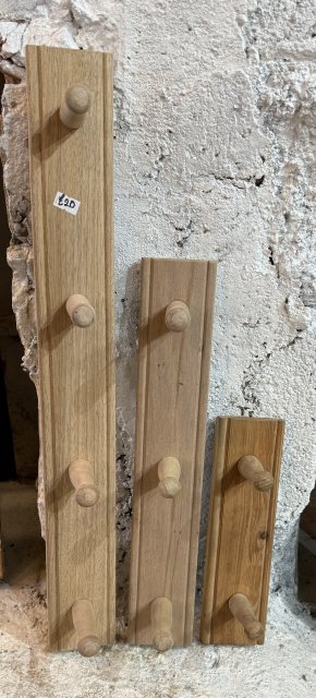 Wooden Peg Hooks (Various Sizes)