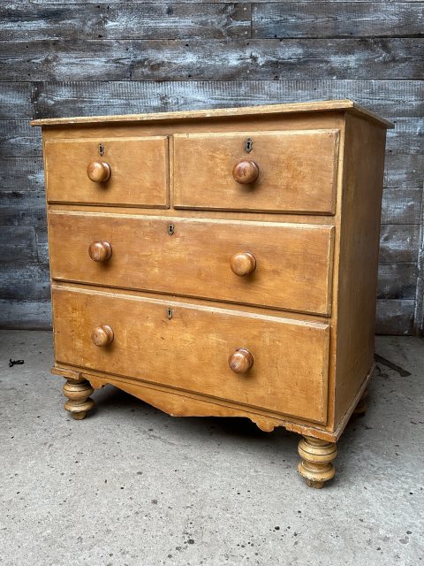 Beautiful Farmhouse Victorian Pine Chest Of Drawers
