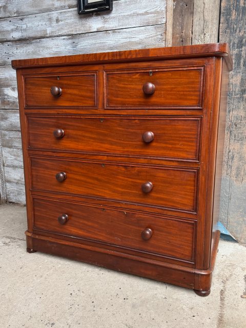 Antique Victorian Mahogany Chest Of Drawers