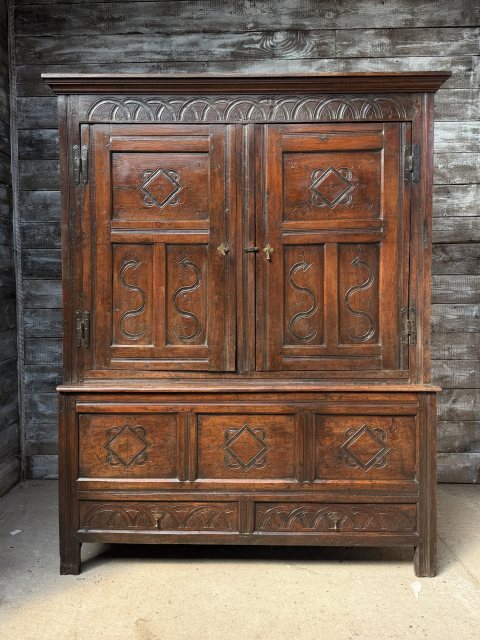 Antique English Early 18th Century Wardrobe