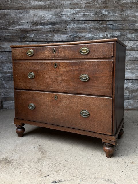 Antique Georgian Country Oak Chest Of Drawers