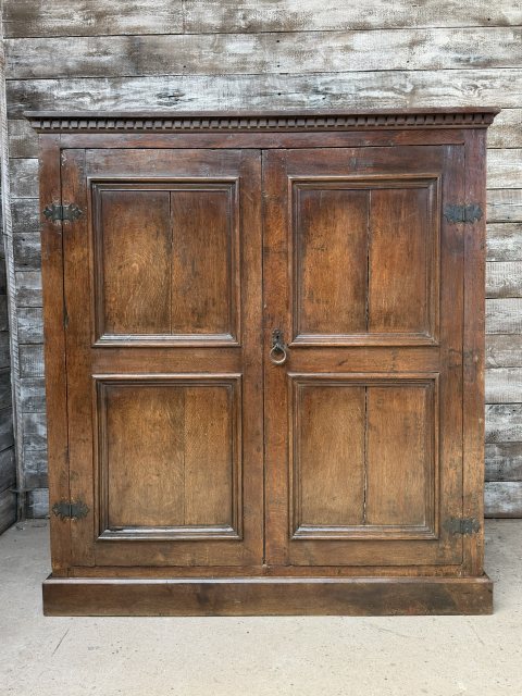 Antique 18th Century Country Oak Cupboard