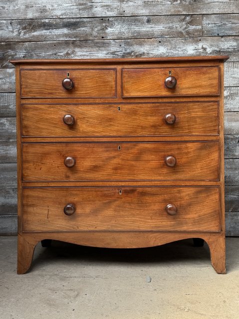 Antique Victorian Chest of Drawers