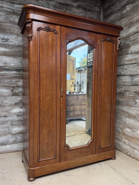 Antique Victorian Mahogany Wardrobe