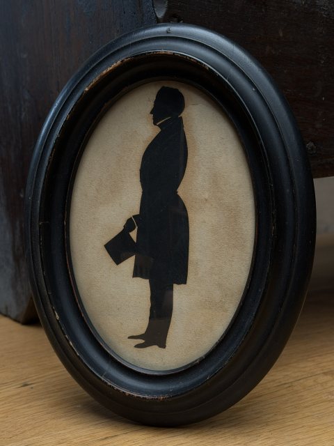 Antique c1850 Cut Silhouette Portrait Of A Gentleman
