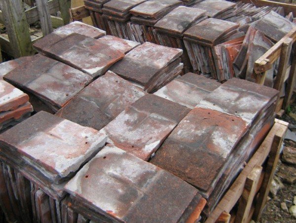 Wells Reclamation Reclaimed Plain Roof Tiles