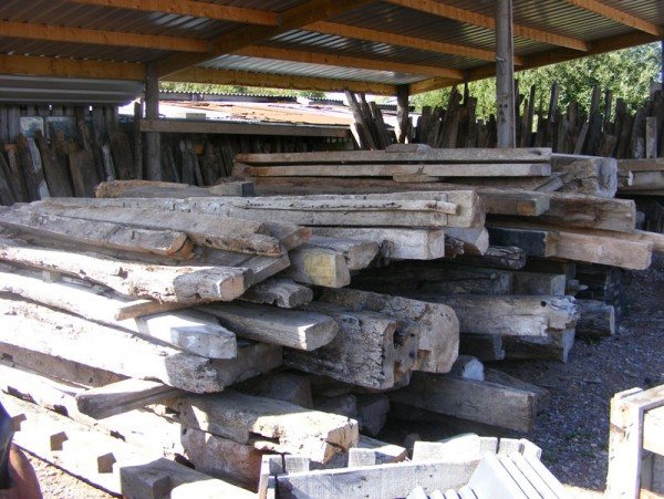 Wells Reclamation Reclaimed Oak Timber